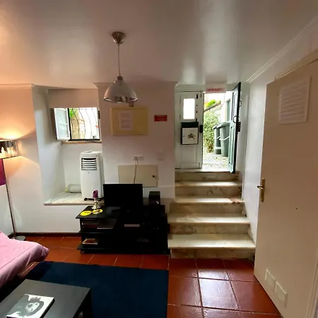 Alfama Sao Crispim Lisboa